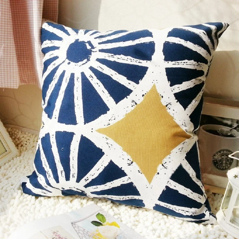 New Design Customized Printed Knitted Polyester Throw Pillow Cover Decorative Cushion