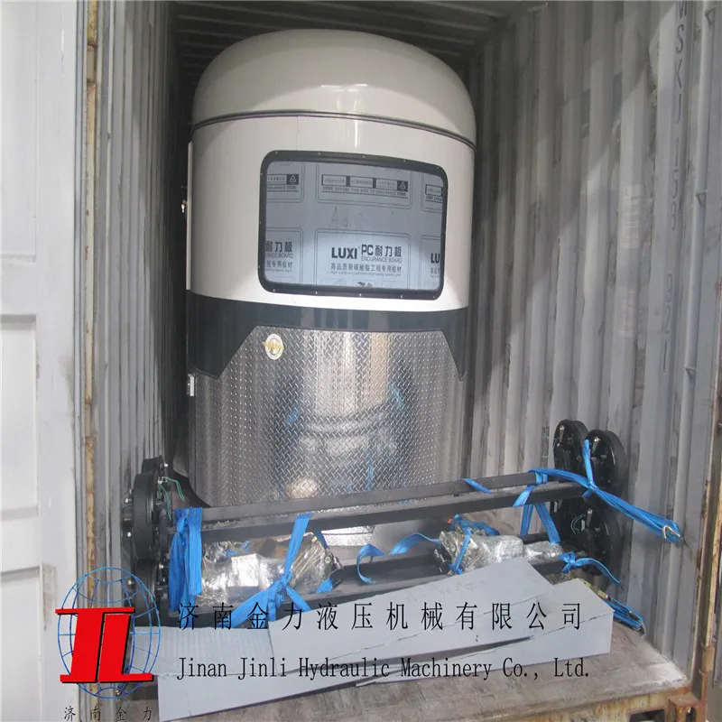 camper horse float with shower, awning, caravan door