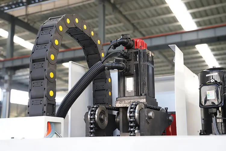 Fanuc Настольный cnc вертикальный фрезерный станок обрабатывающий центр VMC600