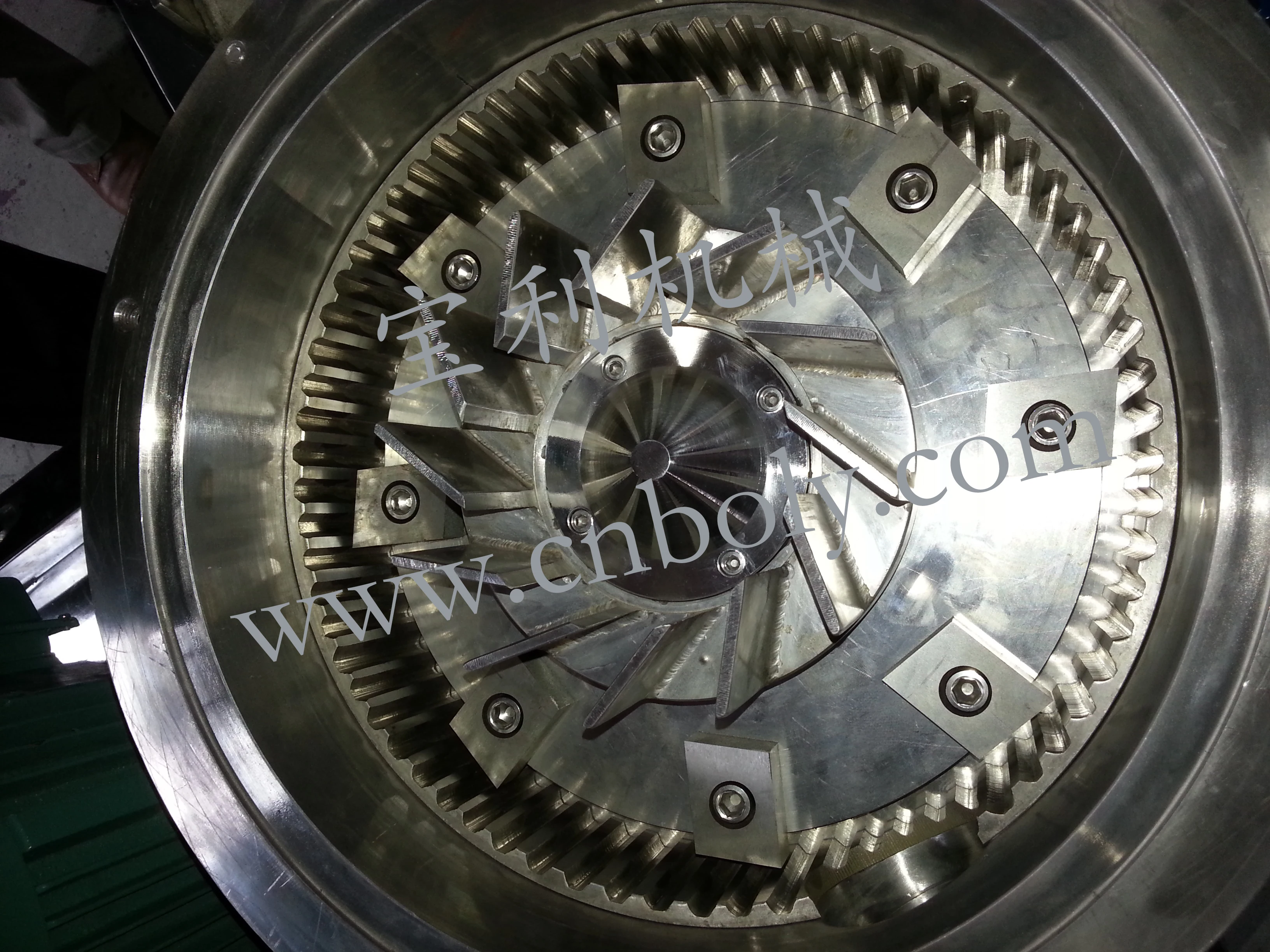 Compound Chinese medicine superfine pulverizing unit