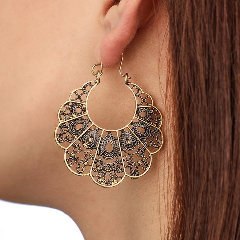 2019 New Arrival Gypsy Silver Gold Half Round Earrings Metal Hollow Flower Spidery  C Shape Drop Fashion Earrings Women