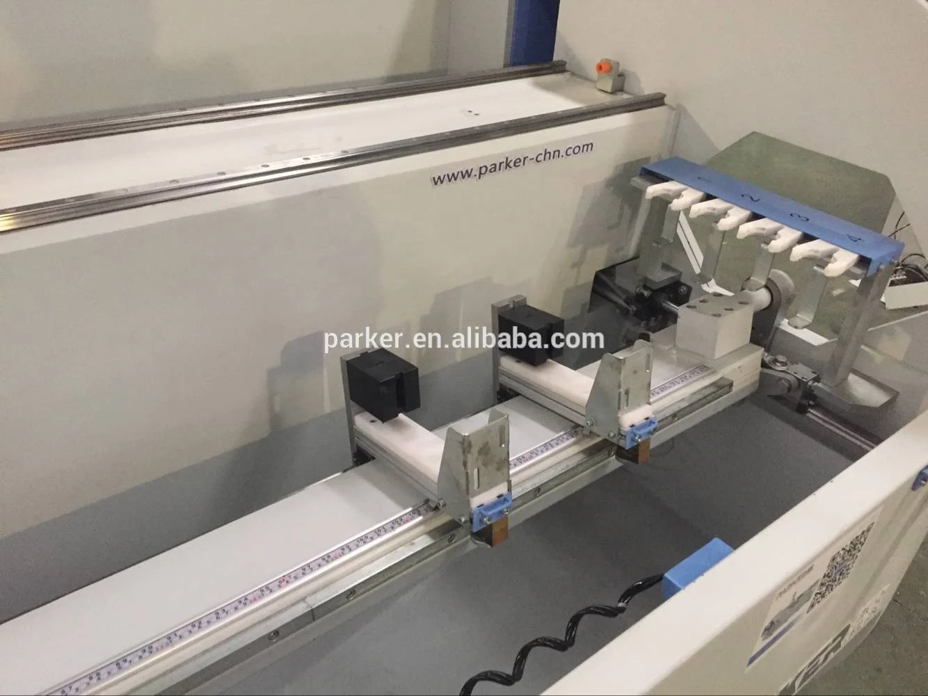 Aluminum profile CNC drilling and milling machine