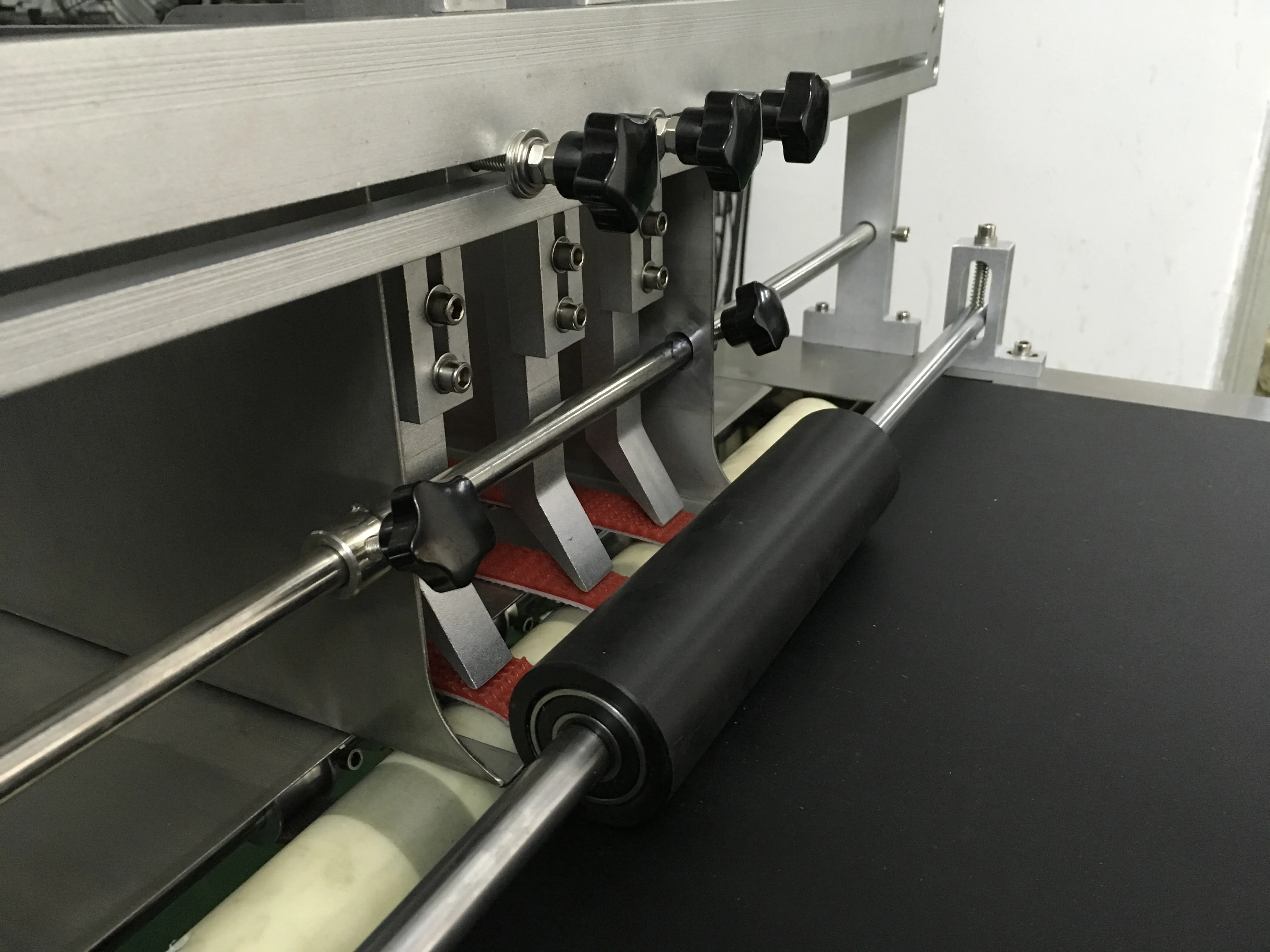 circuit board graphics cards hook procedure coding flat bag separating portable paging machine