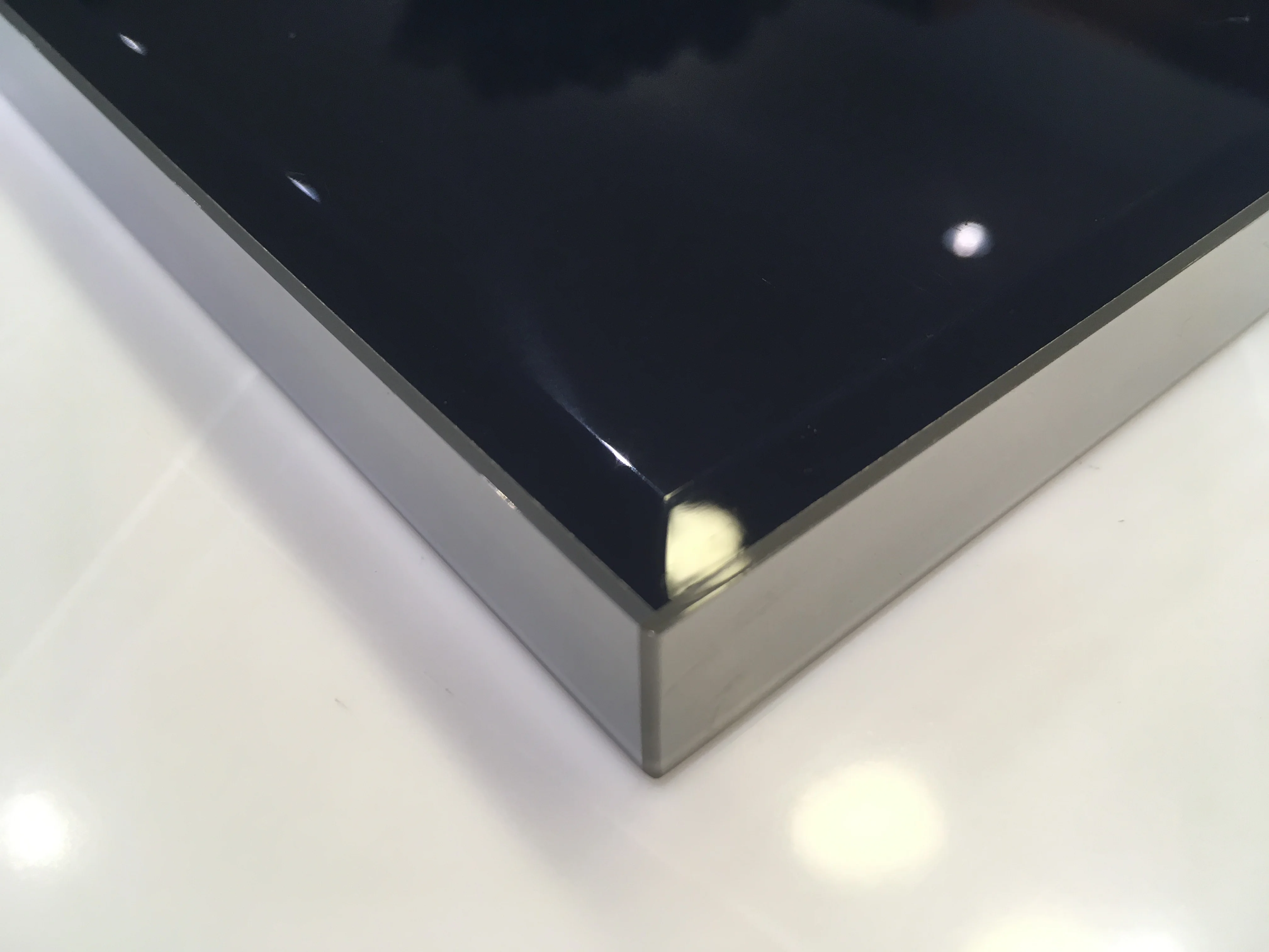 
16mm 18mm Gloss Laminated Board Color Diamond Board 1220*2440mm High Glossy Uv Mdf Panel in foshan 