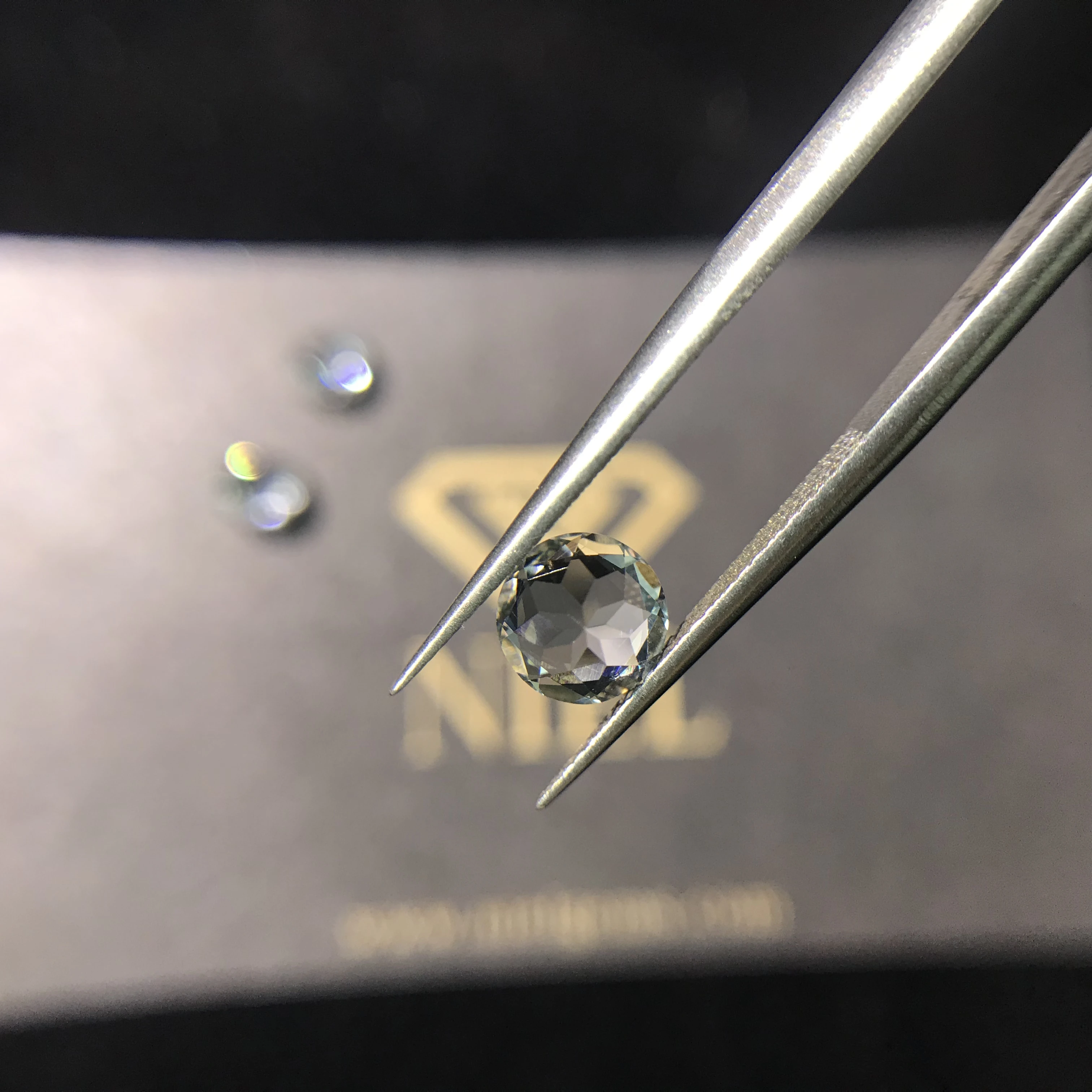 Round cut gemstone natural stone price white topaz