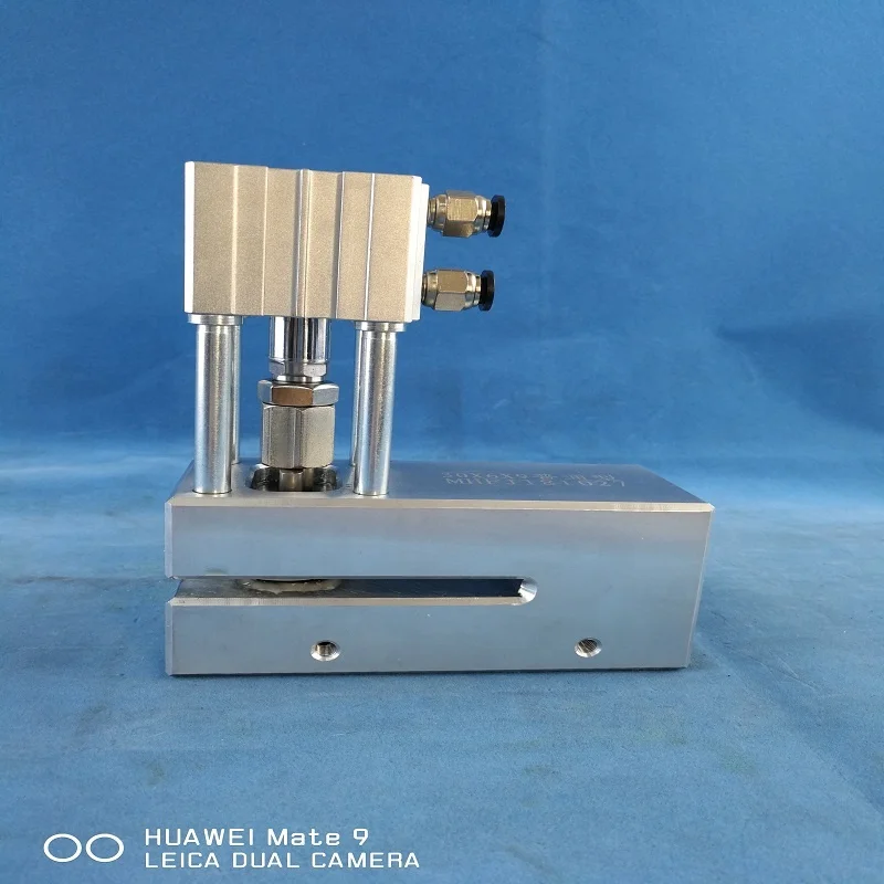 
 Пневматический 30x6x9 мм дырокол для пластиковых пакетов  