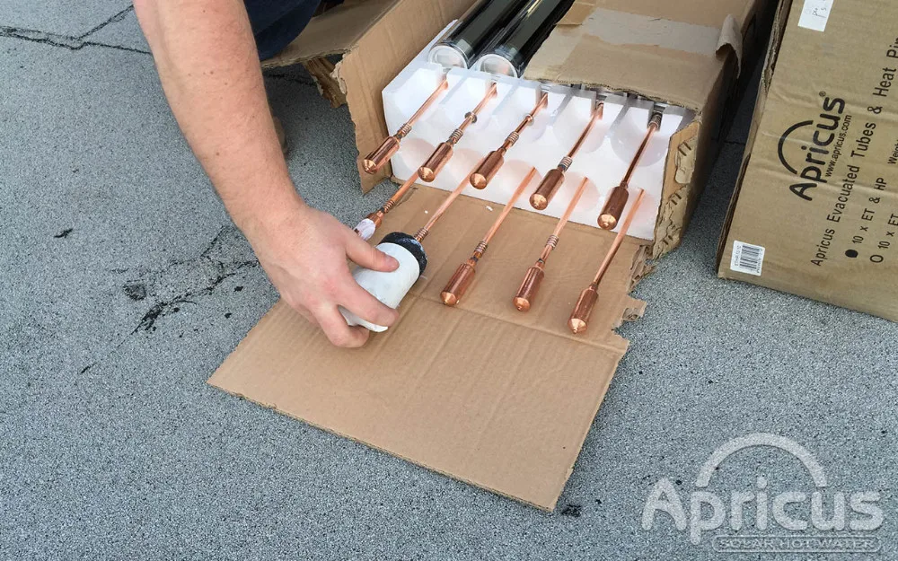 
Apricus HIgh Efficiency Evacuated Vacuum Tube Solar Collector 