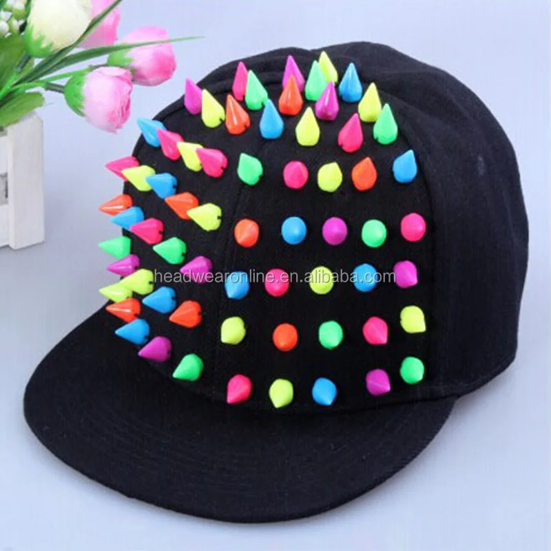Новый стиль моды бейсболка с пластиковые заклепки