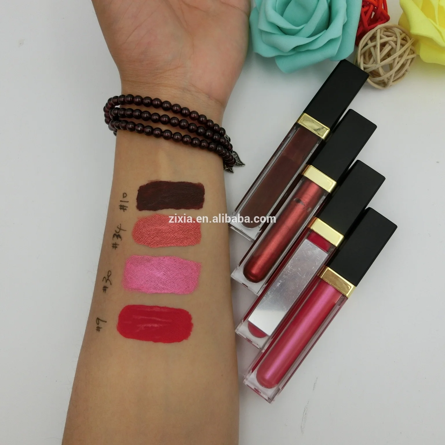 2019 New custom lip gloss lipstick liquid matte wholesale multicolor lipgloss with led light mirror