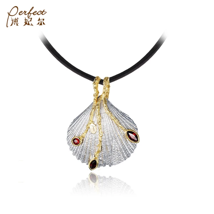Factory Shell Shape Vintage 925 Sterling Silver Pendant with Garnet