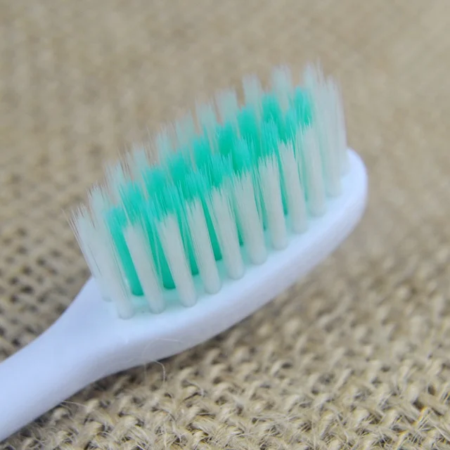 free sample classic model cheap massage gum travel toothbrush