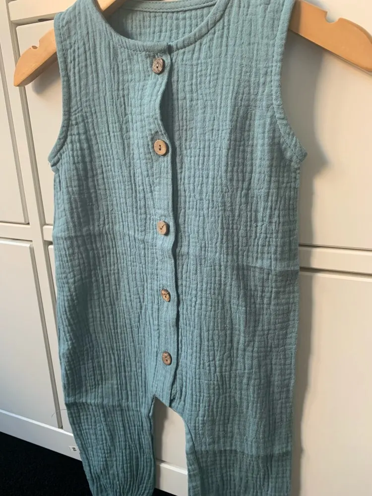 Baby Boy Romper Wholesale New solid bodysuit Simple Sleeveless Siamese baby clothes toddler clothing 163TP0628