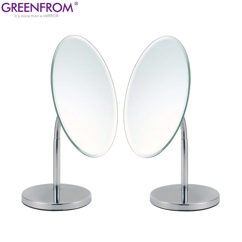 На одной стороне, стоя увеличительное 15x зеркала