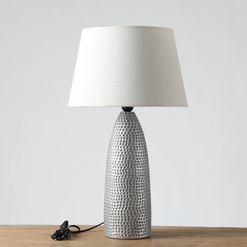 Wholesale high quality warm white light eye protection learning table lamp reading desk lamp for nordic style home furniture