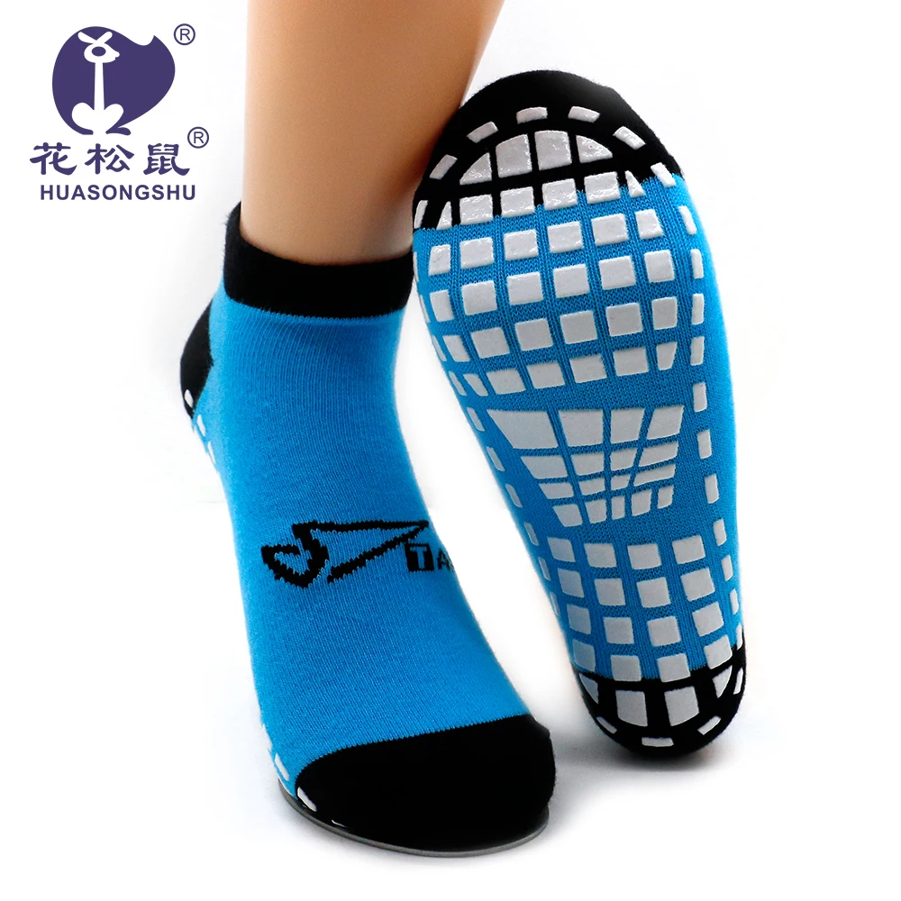 
Foshan завод изготовленный на заказ Цветной прыжок парк Носки Пользовательские Носки для батута дешевые полиэстер носки 