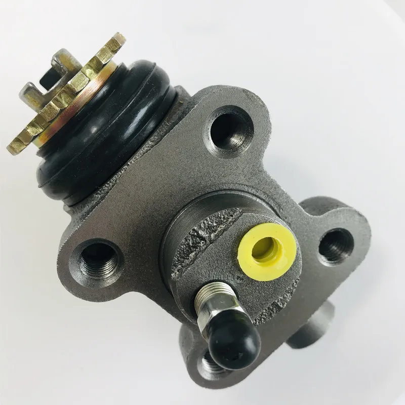 clutch master cylinder clutch pump OEM MB060570 for mitsubishi lancer parts japan