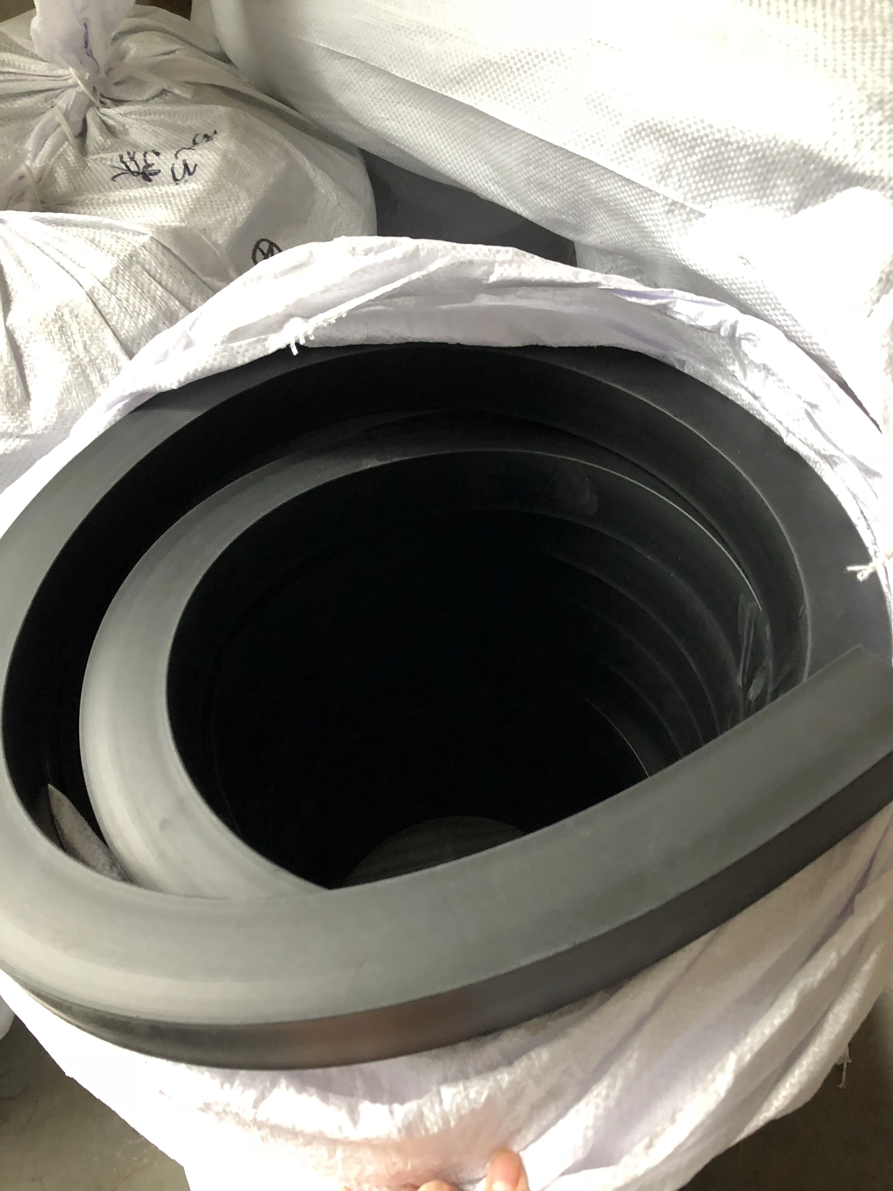 custom molded E/U Shape square rubber sealing strip rubber bumper edge strip for boat/window/truck