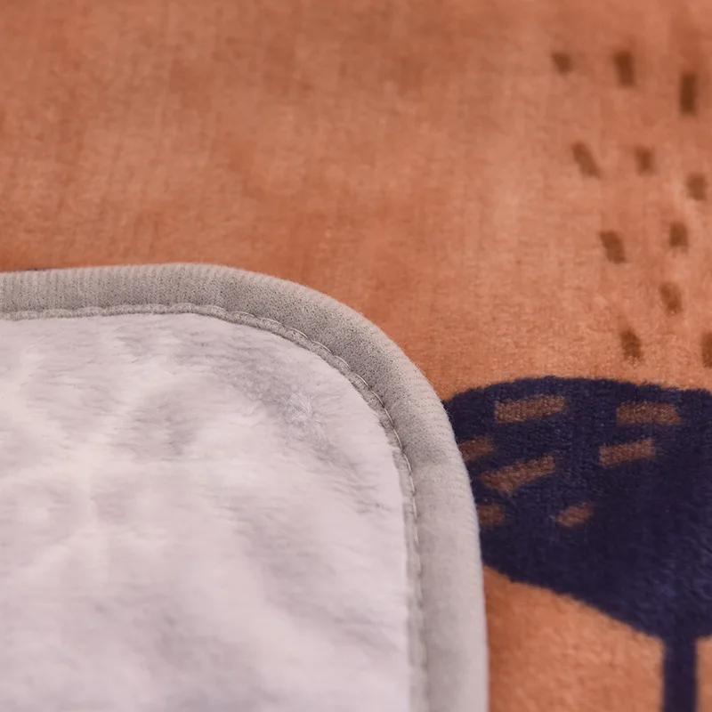 
Children Cute Summer Coral Wool Thin Blanket Custom Cartoon White Bear Blanket Baby Flannel Blanket 