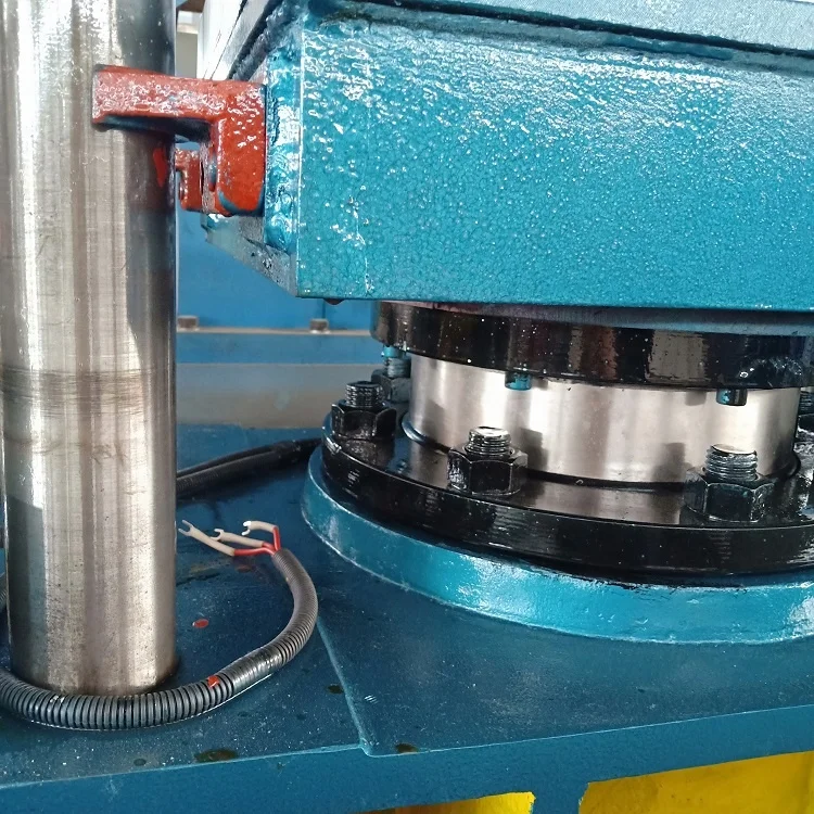 Professional silicone oil seal making machine, rubber seal ring equipment with factory price