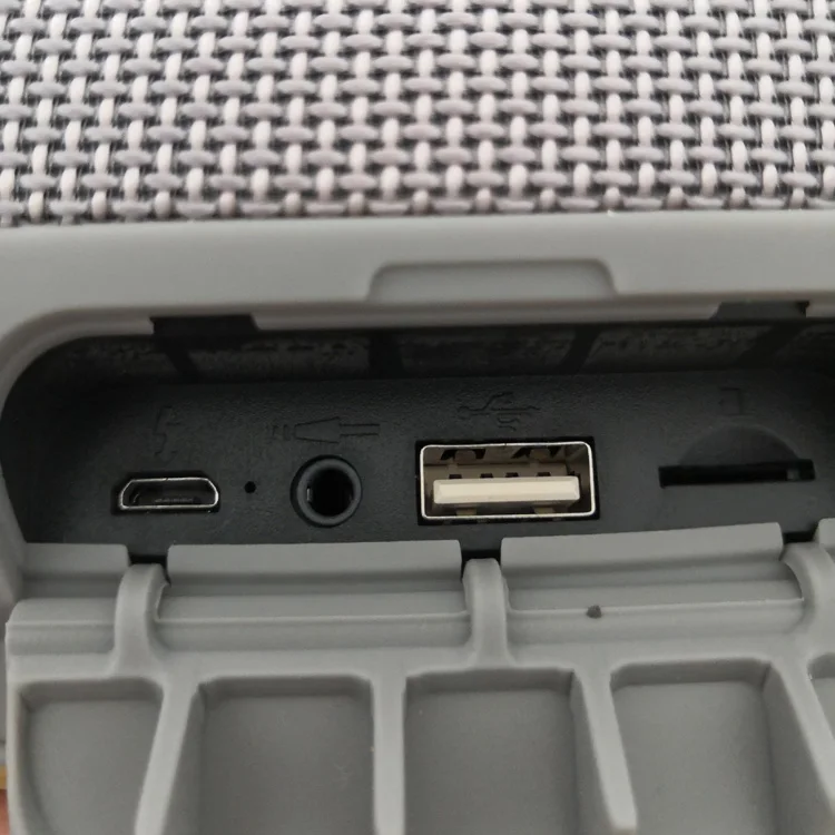 
 Водонепроницаемый беспроводной портативный bluetooth-динамик  