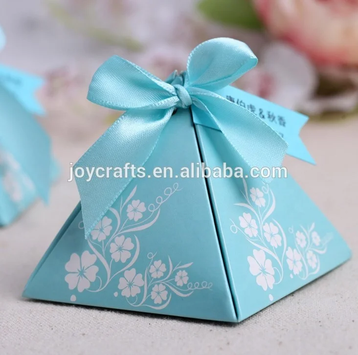 Pyramid Design Wedding Favor Box