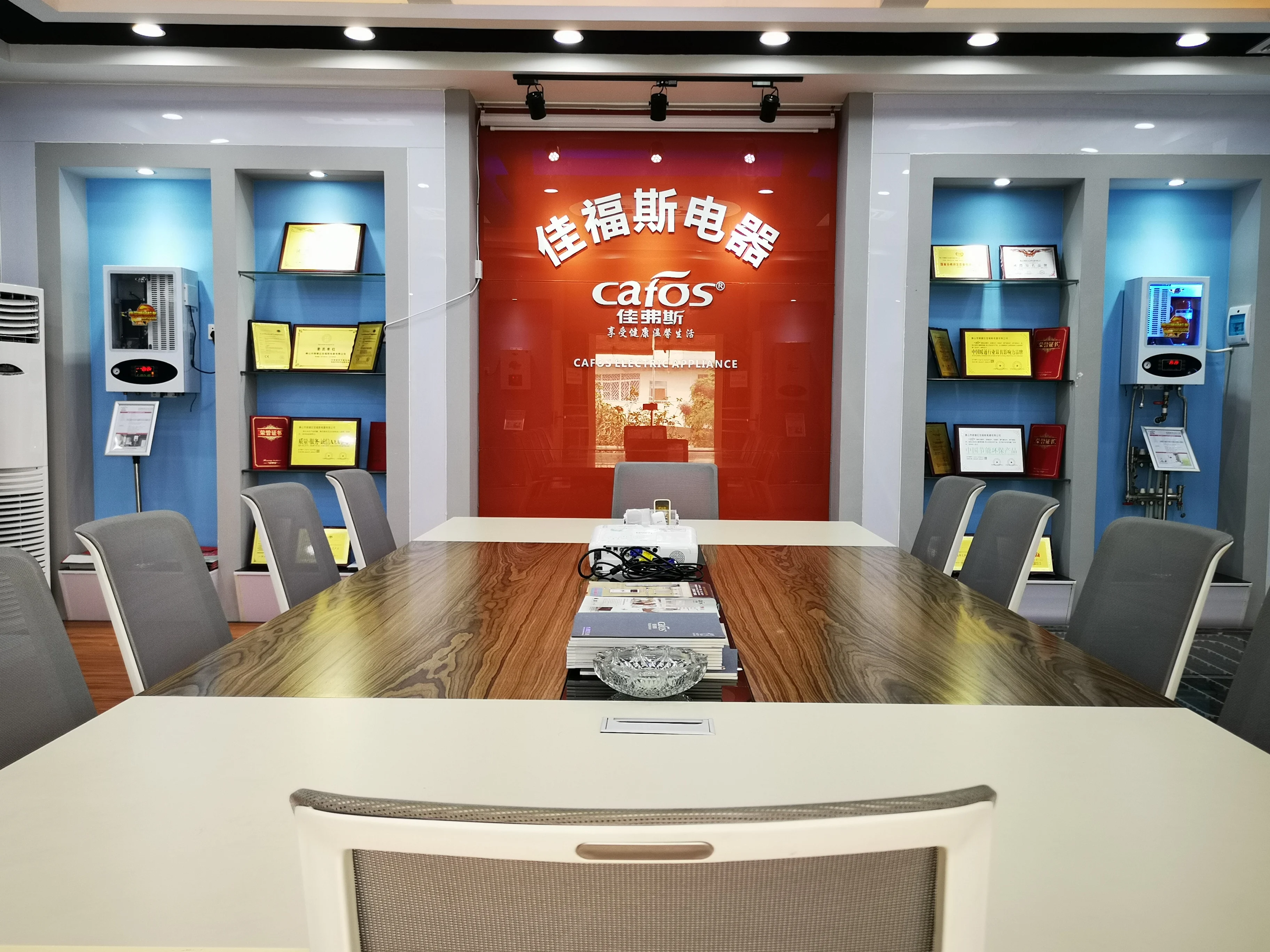 32KW OEM Electric Heating Boiler Wall Mounted Water Boiler