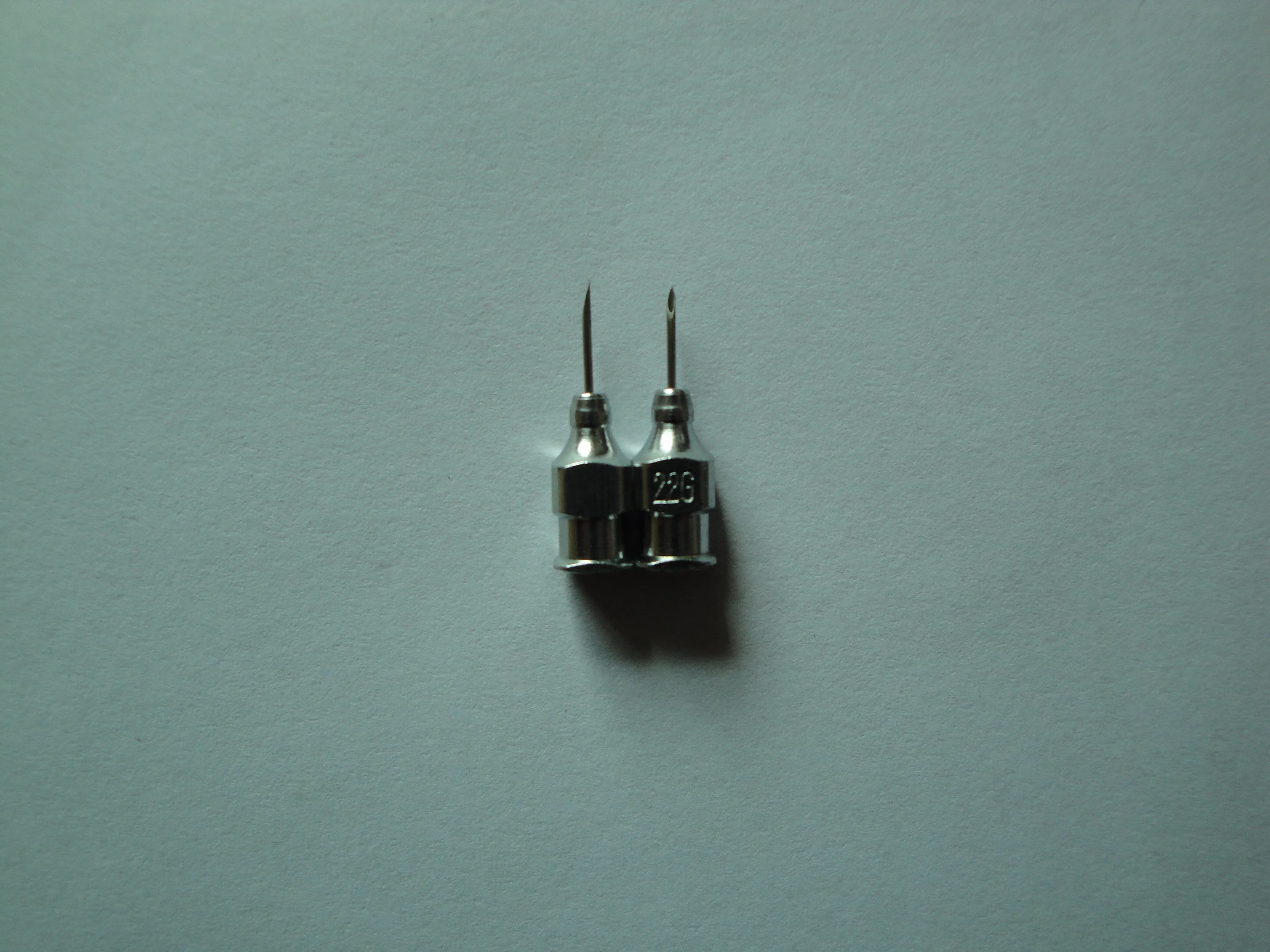 RE - USABLE LUER LOCK STAINLESS STEEL HYPODERMIC NEEDLES FOR VETERINARY USE