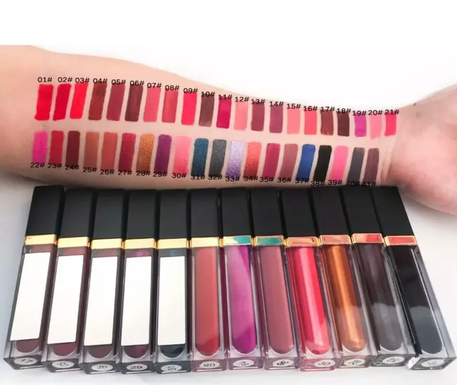 2019 New custom lip gloss lipstick liquid matte wholesale multicolor lipgloss with led light mirror