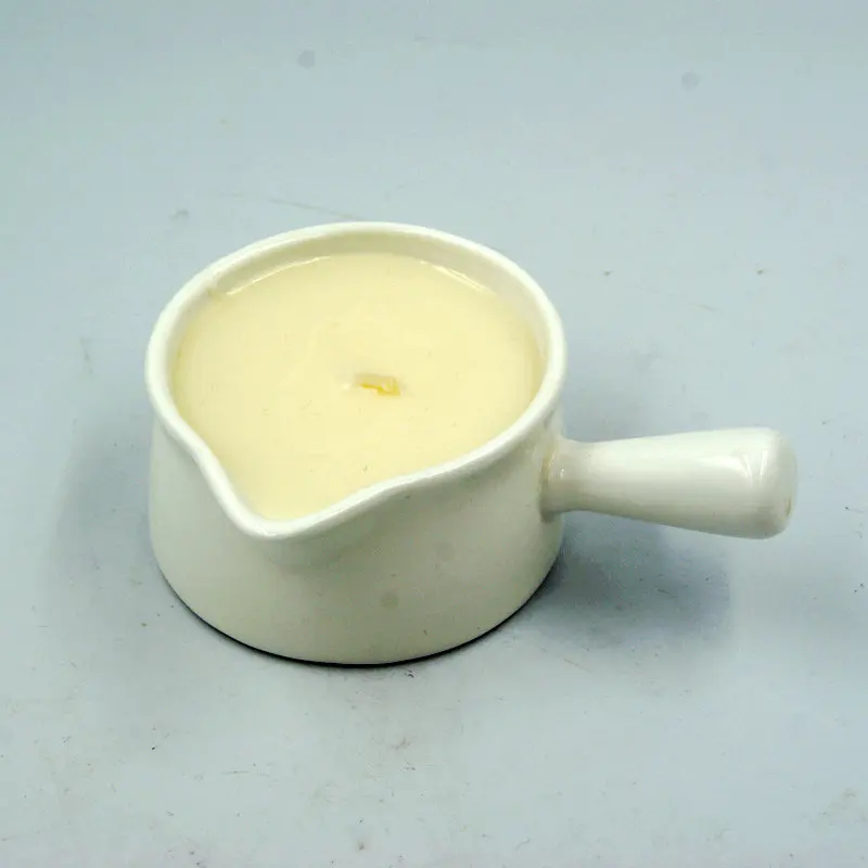 Essential Oil Soy wax Massage Candle for Body care with Spout