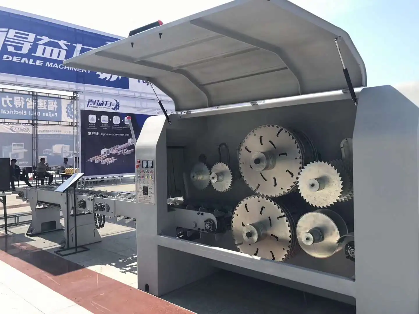 DEALE automatic log multi blade saw machine good quality woodworking machinery cutting saw mill road cutting saw machine