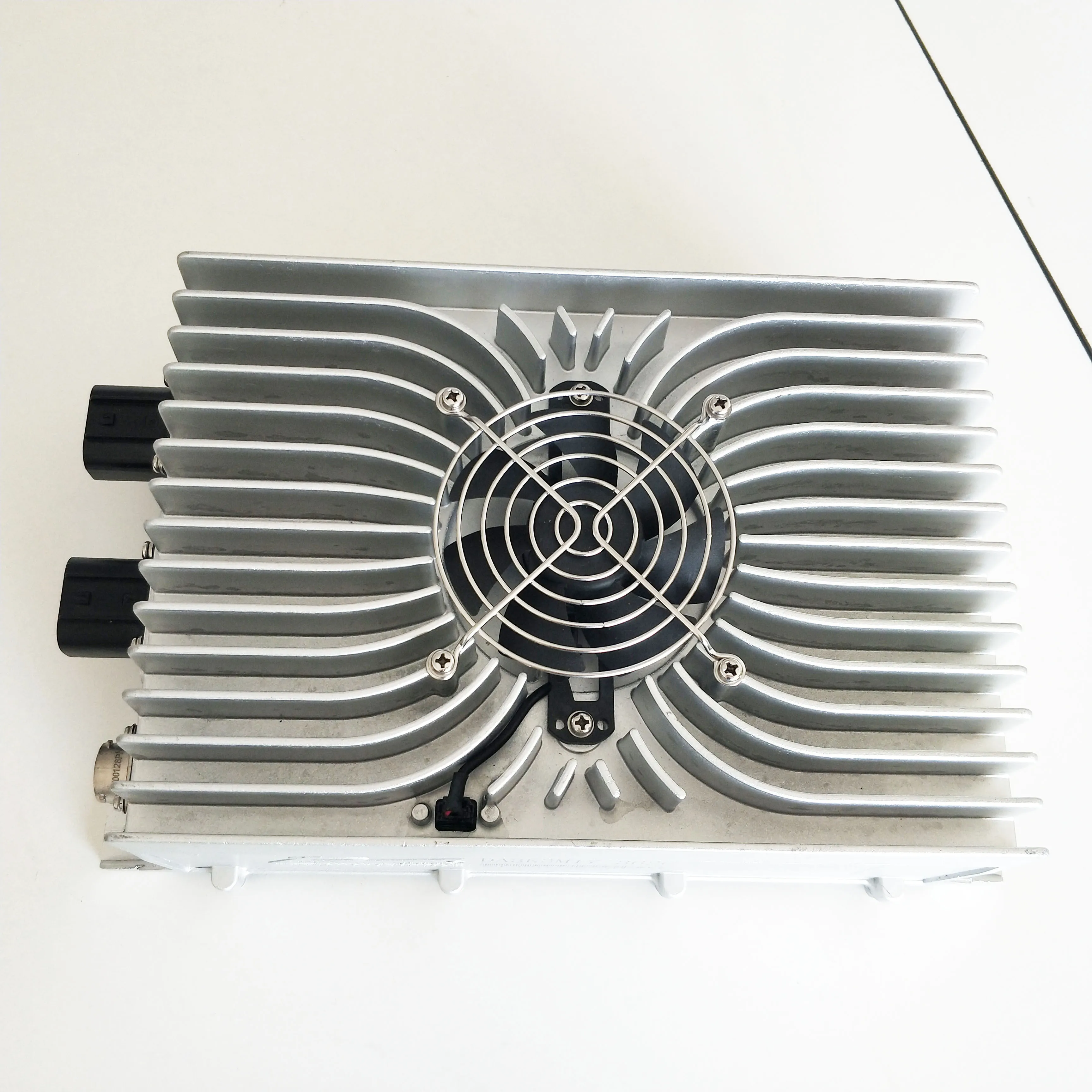 IP67 3.3kw sealed 360V battery charger with CAN communication or Enable control