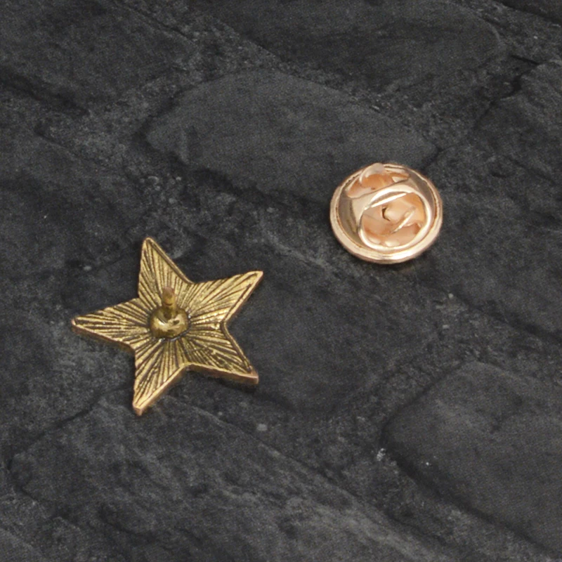 Qianyuan Red Star Hammer Communist Emblem Soviet Union Symbol Ussr Pin Cold War Patriotism Lapel Pin