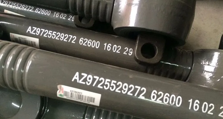 Sinotruk HOWO  spare parts AZ9725529272 V type thrust rod