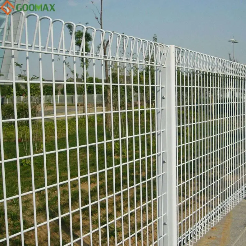 Football for sports ground wire chain link mesh fence