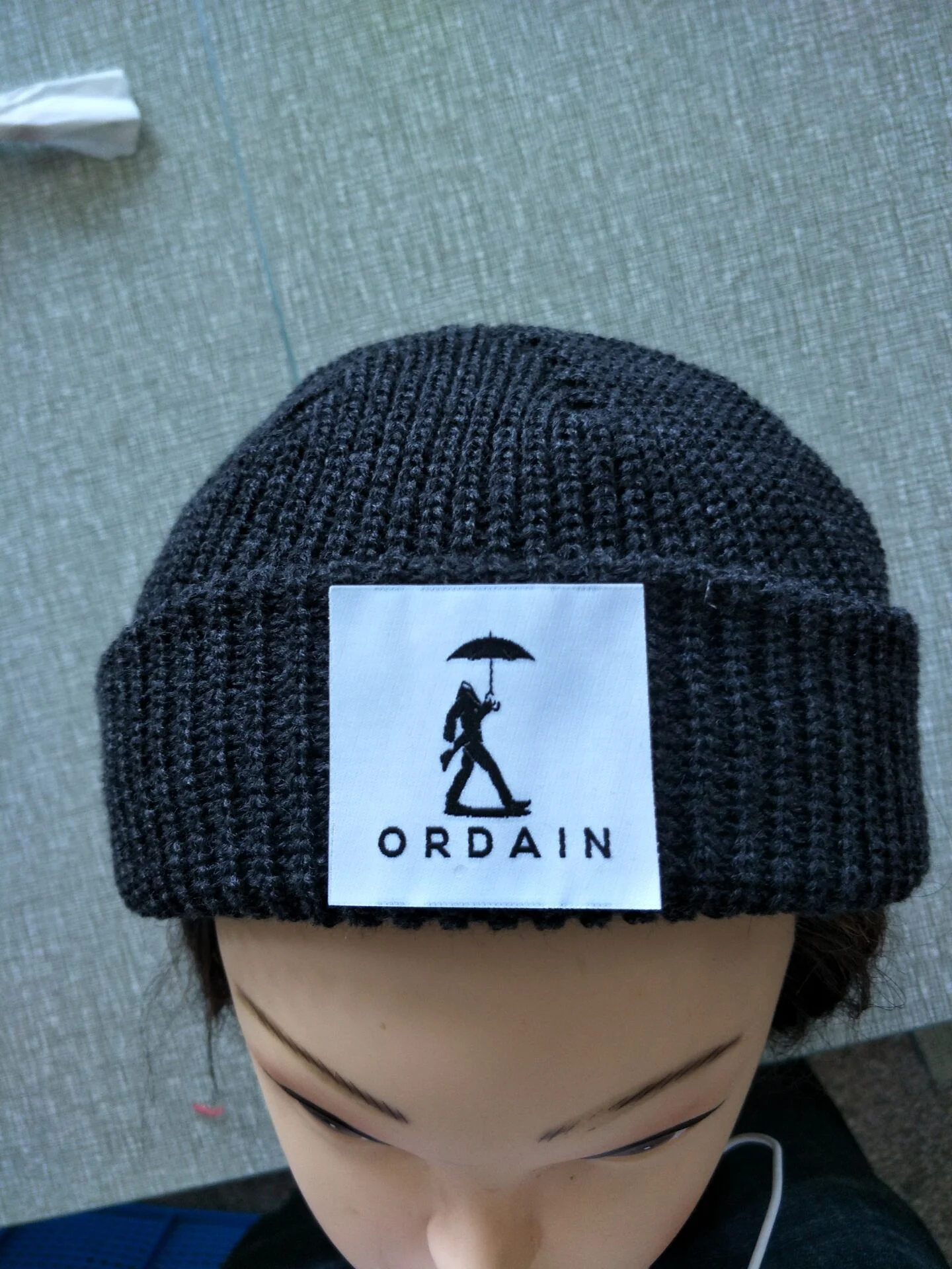 oem factory custom logo heat transfer double sided woven labels for clothing / woven label beanie hat / cap