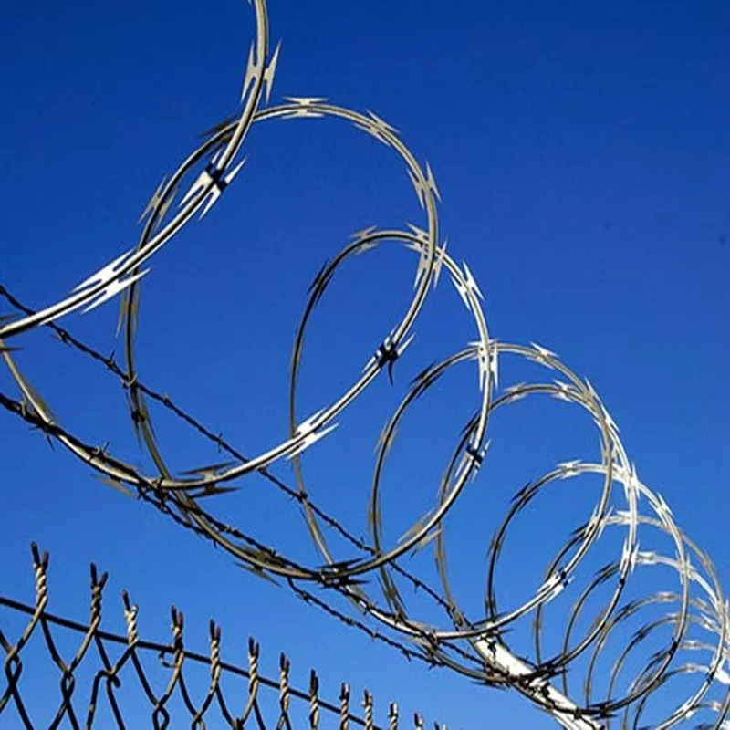 Низкая цена 700 мм диаметр катушки концертино колючая проволочный забор цена в Бангладеш