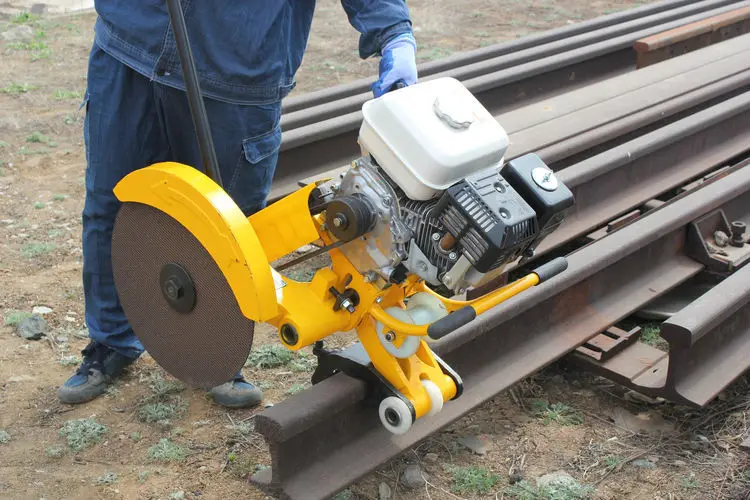 Multi-fuction blade rail saw and low noise operation of rail cutter