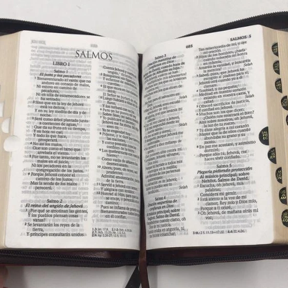 Недорогая полноцветная Библия в твердом переплете и христианские книги с принтом на заказ