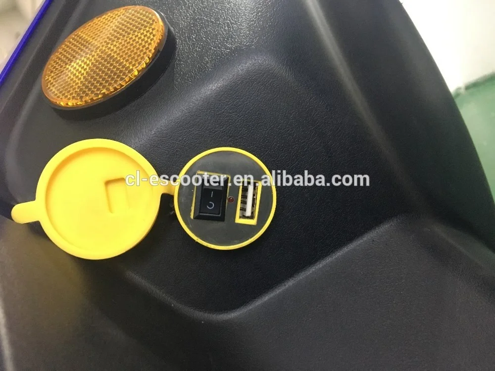 
2019 Top Seller 1000W 4 wheel electric scooter with roof and portable battery for old people 