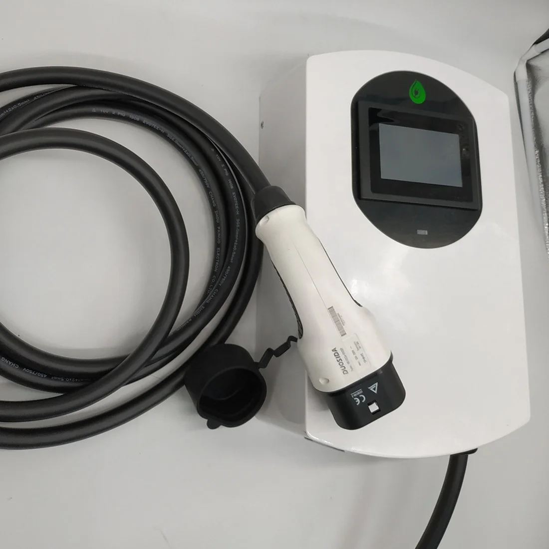 
22KW 400V 32A wall box charging pile with tethered 5m cables,type 2 plug,touching screen and type B RCD for EV,OEM 