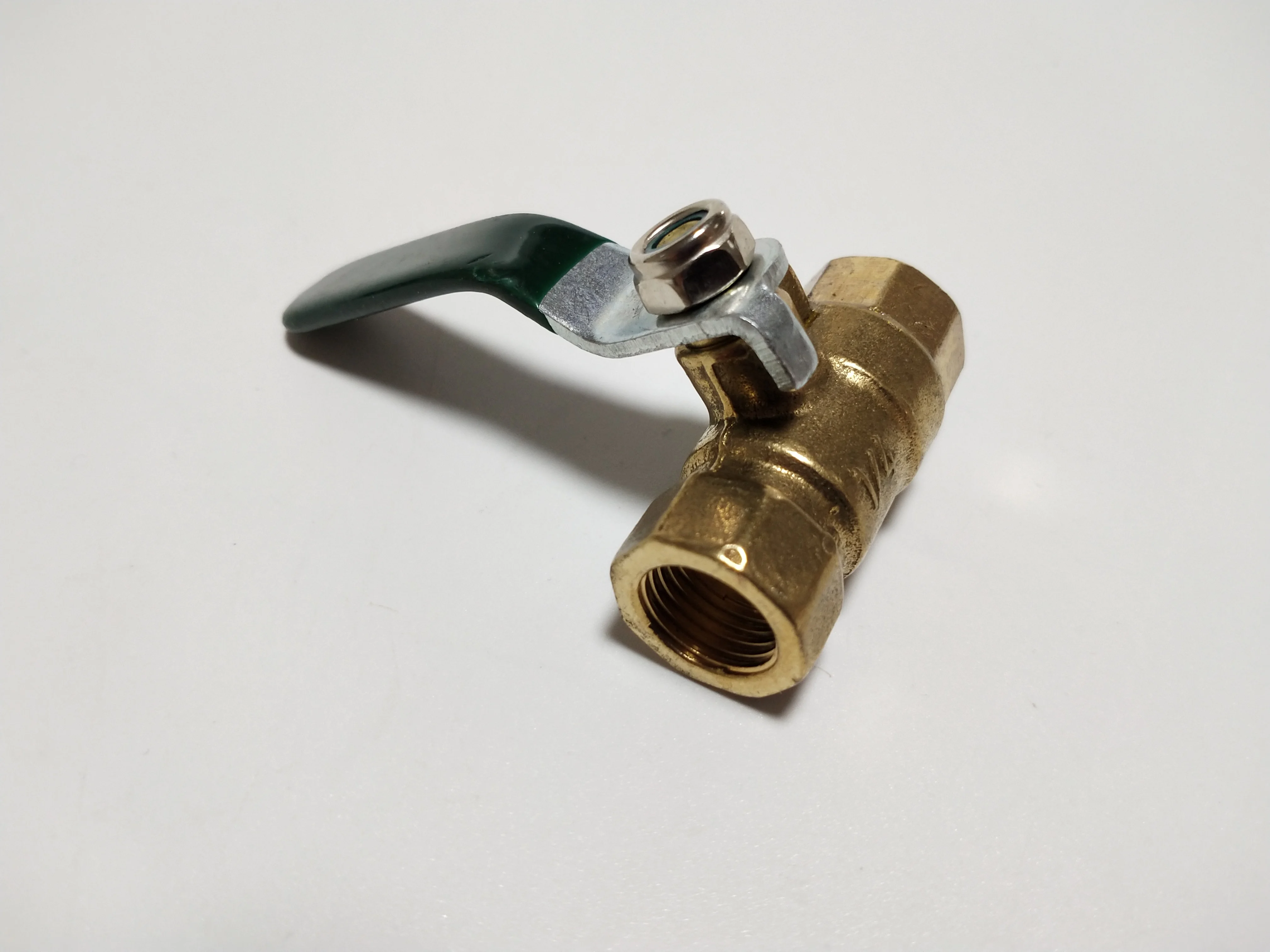 Латунный шаровой кран высокого давления с внутренней резьбой, 1/4 дюйма, профессиональный поставщик