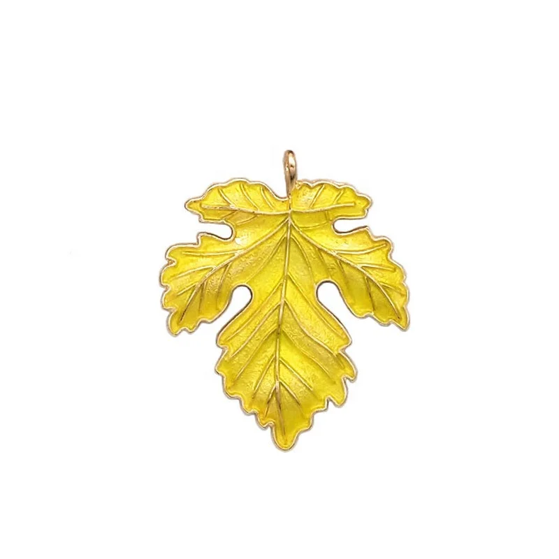 
 Custom 3D Alloy Shine Enamel Plant Lapel Pin Gold Plated Maple Leaf Pin  