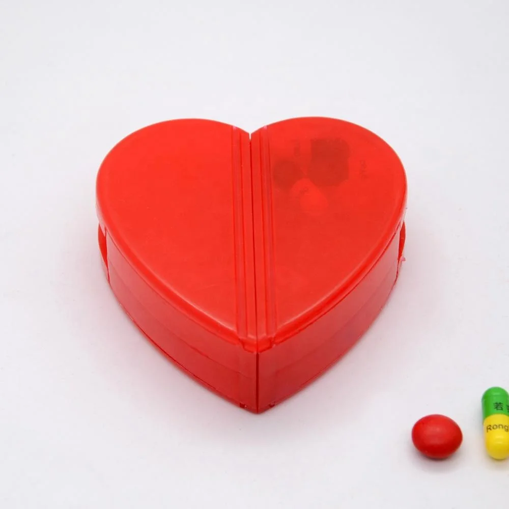 Недорогая маленькая пластиковая мини-коробка для таблеток в форме красного сердца