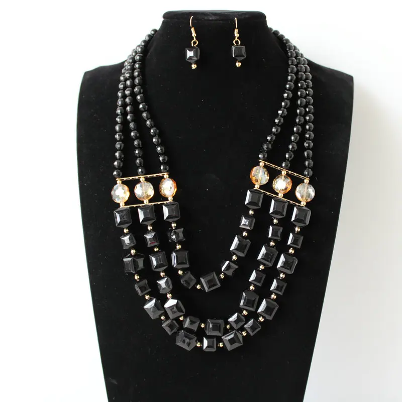2019 New design african women statement costume colorful beaded necklace set jewelry