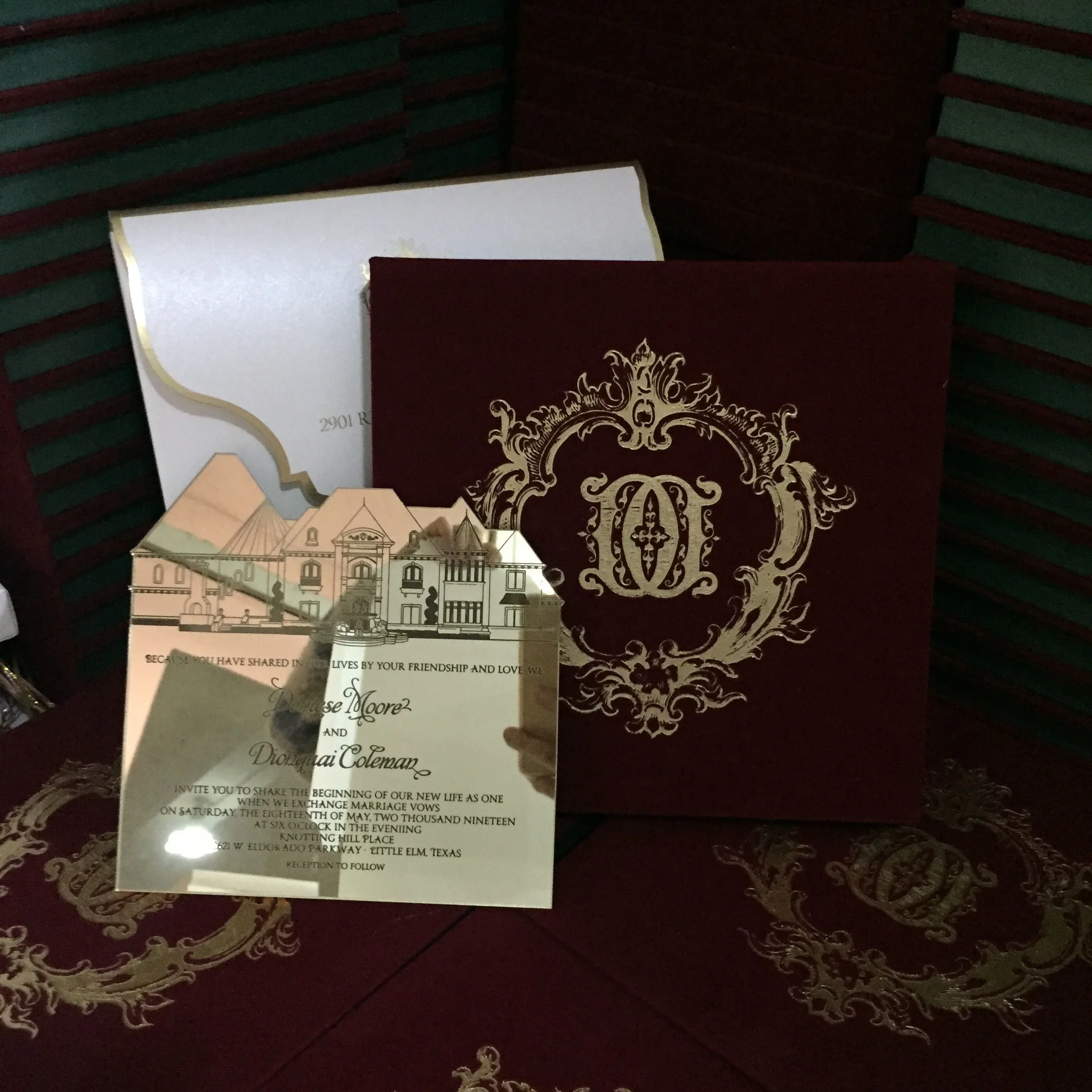 Creative & Luxury Red Velvet Hardcover Box with Unique-Shaped Mirror Acrylic Wedding Invitations/cards with Engraved Text