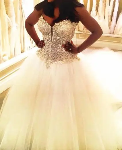 ZH1584Q 2019 Dubai Nigerian Lace Wedding Dresses Plus Size Open back Tulle Puffy Crystal beading applique Arabic Bridal Gowns