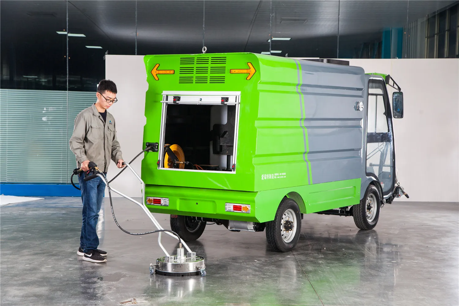 ART-Q9 High Pressure Washing Sweeper Water Transport Sanitation Truck