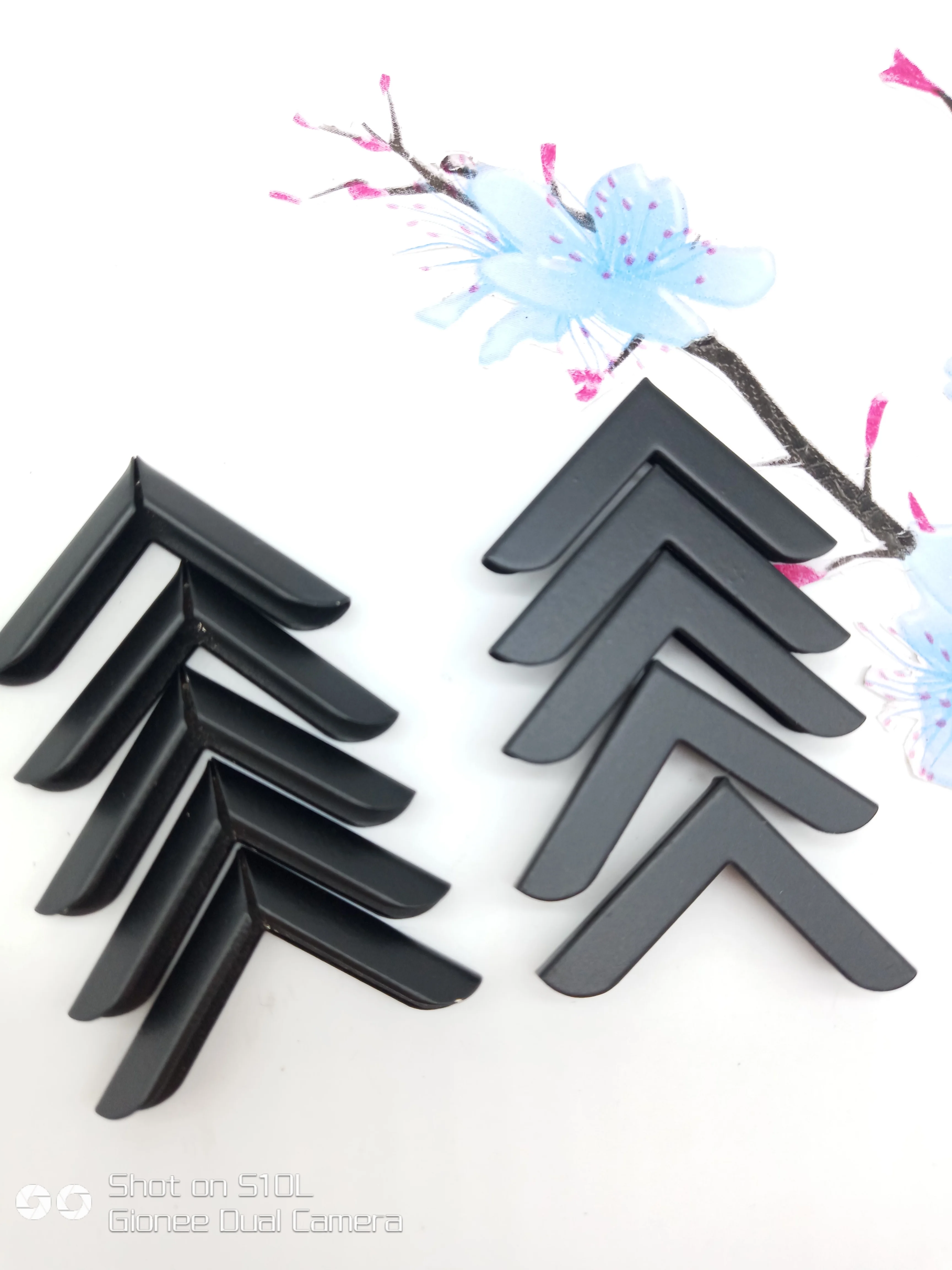 Factory sales gold small metal corner  angle album l corner DIY manual small corner