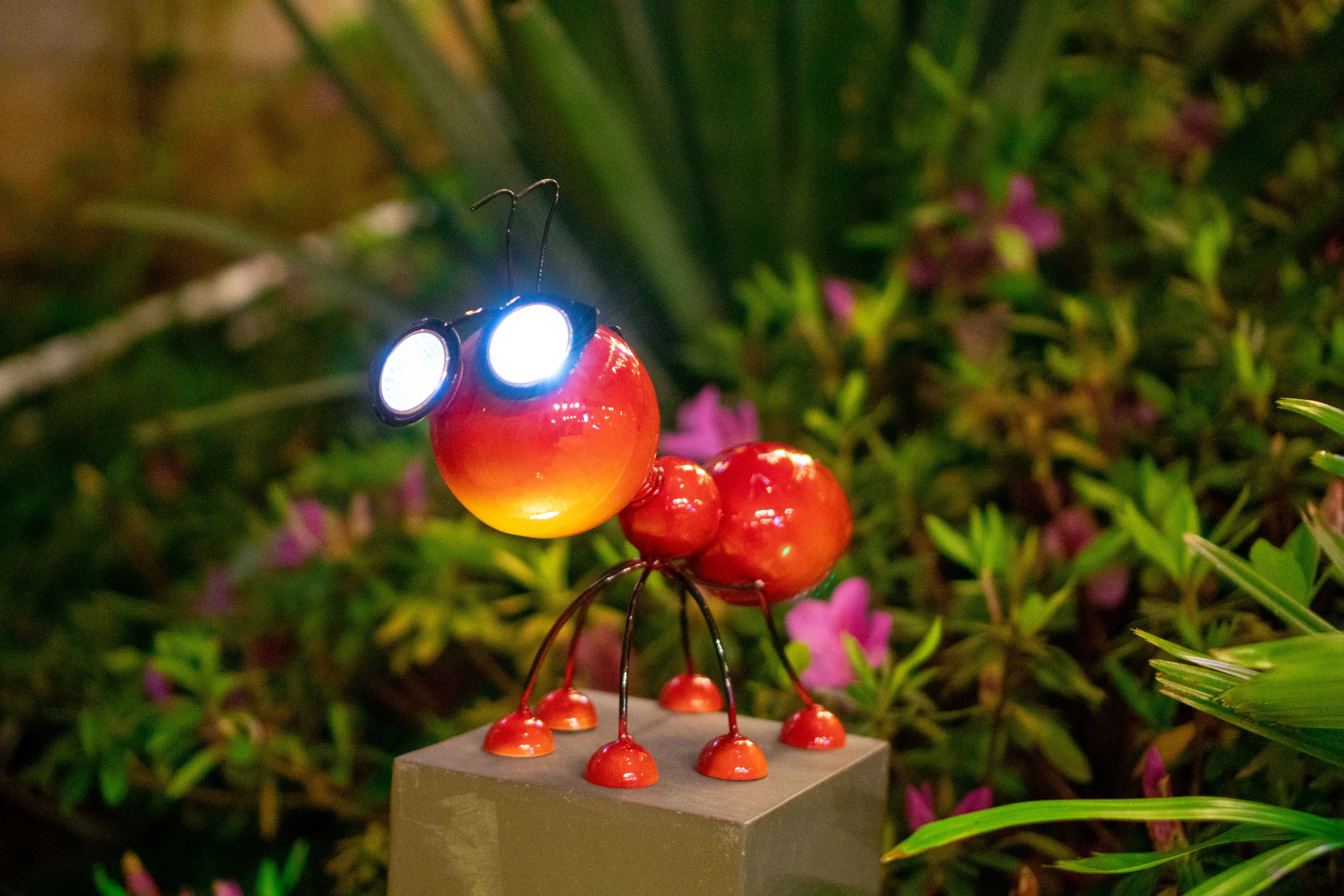 Милые фигурки животных, светодиодные светильники на солнечных батареях, украшения для сада