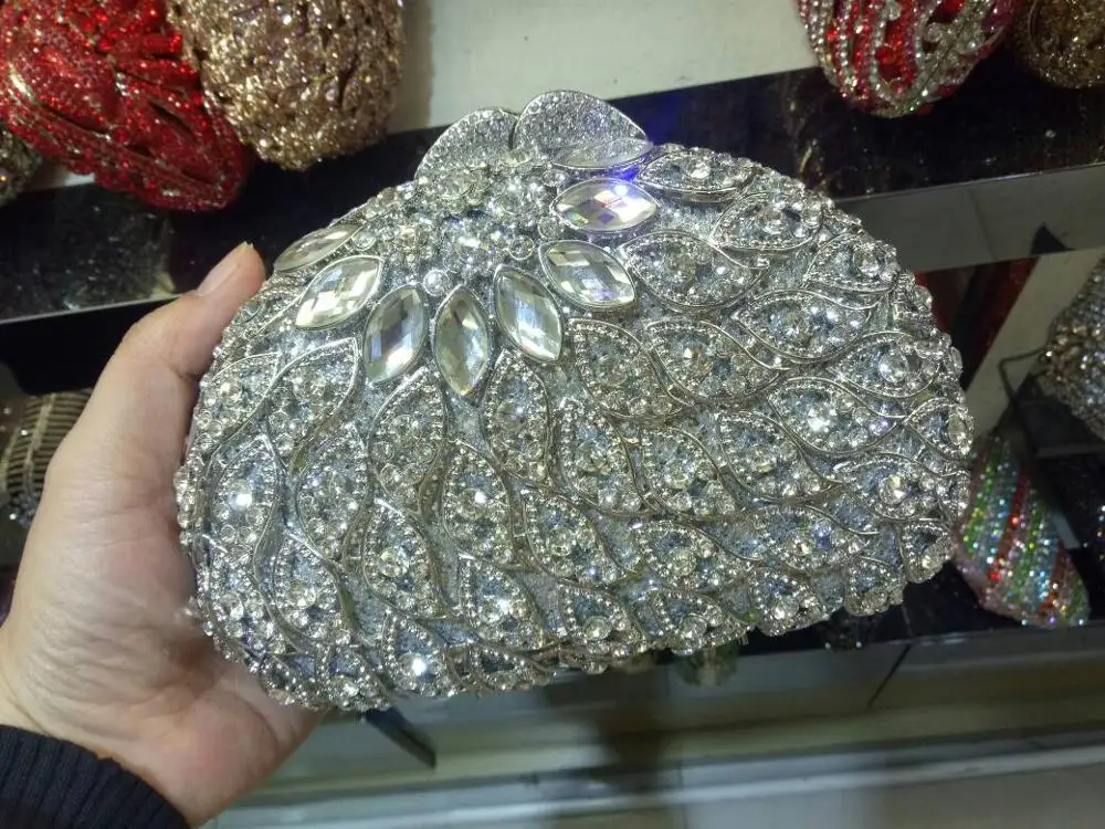 Вечерняя сумка из натуральной кожи с кристаллами Королевского синего цвета DB595